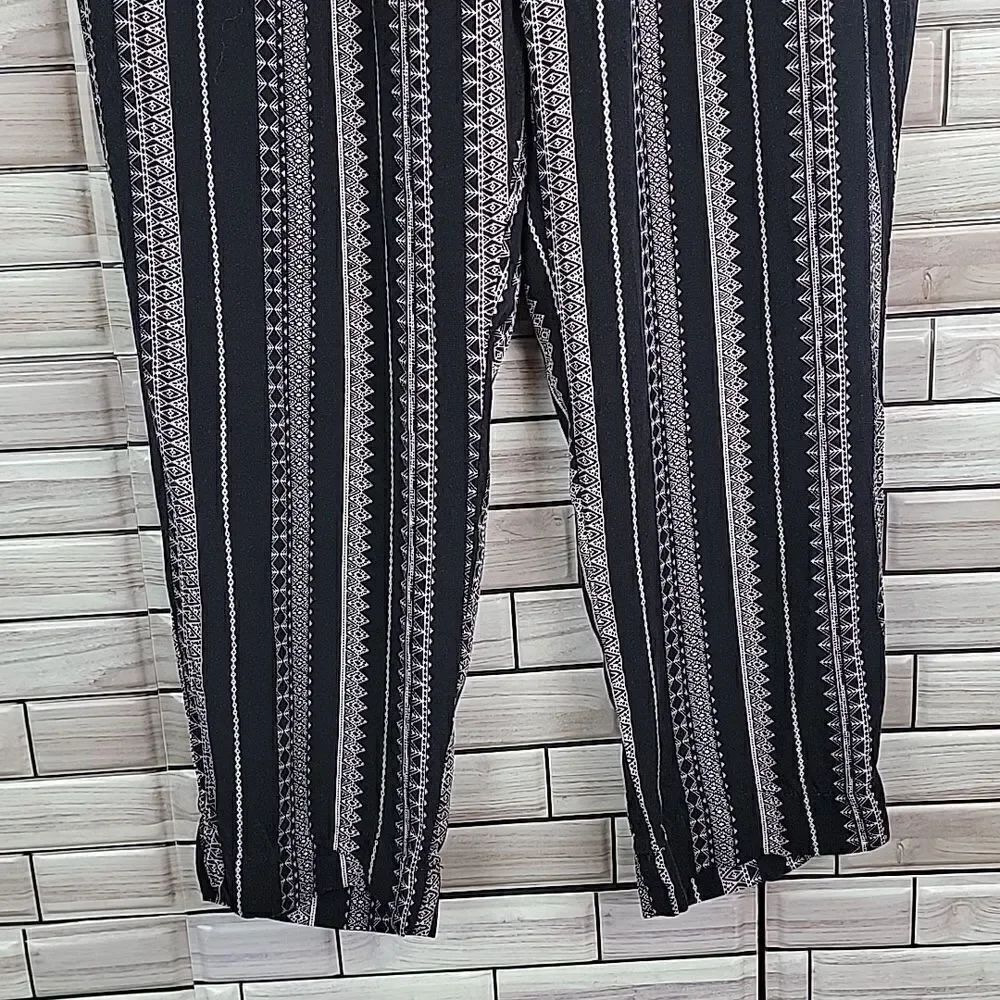 Jessica Simpson pull-on pants Size S - Picture 3 of 12